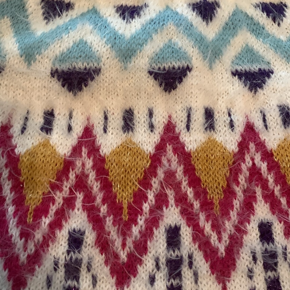 Time and Tru soft sweater in colorful print size 16-18 - Picture 12 of 12